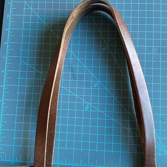 KMM brown kodiak leather tote 10” straps and snap - Picture 3 of 7